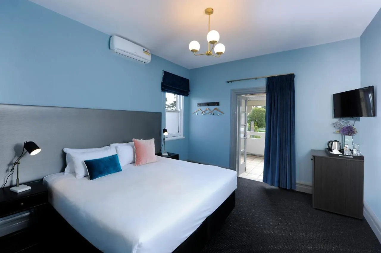 The Stirling Arms Hotel Perth 4*,