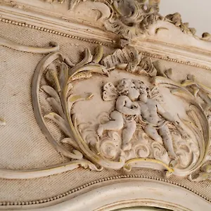 https://bien-dexception-en-face-du-palais-des-papes.fr-provencehotel.com